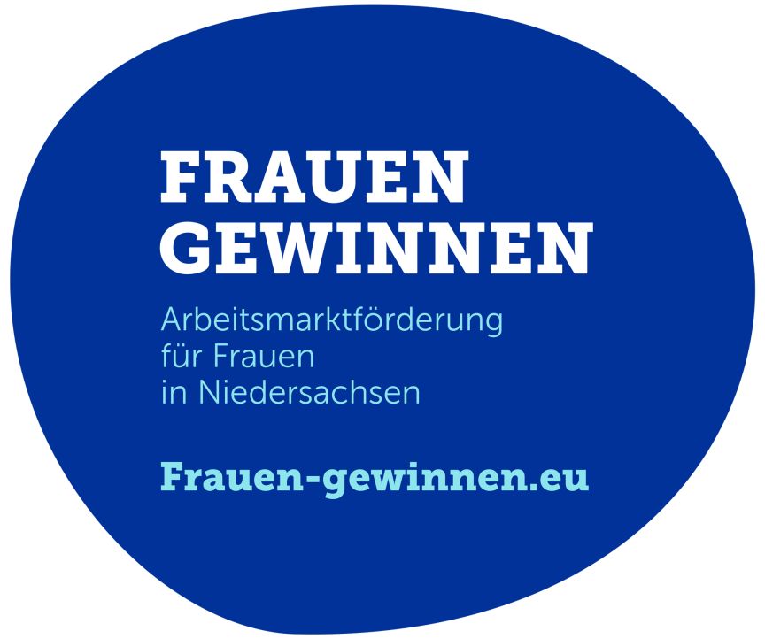 Logo "Frauen gewinnen" – Arbeitsmarktförderung für Frauen in Niedersachsen, blauer ovaler Hintergrund, Website: Frauen-gewinnen.eu